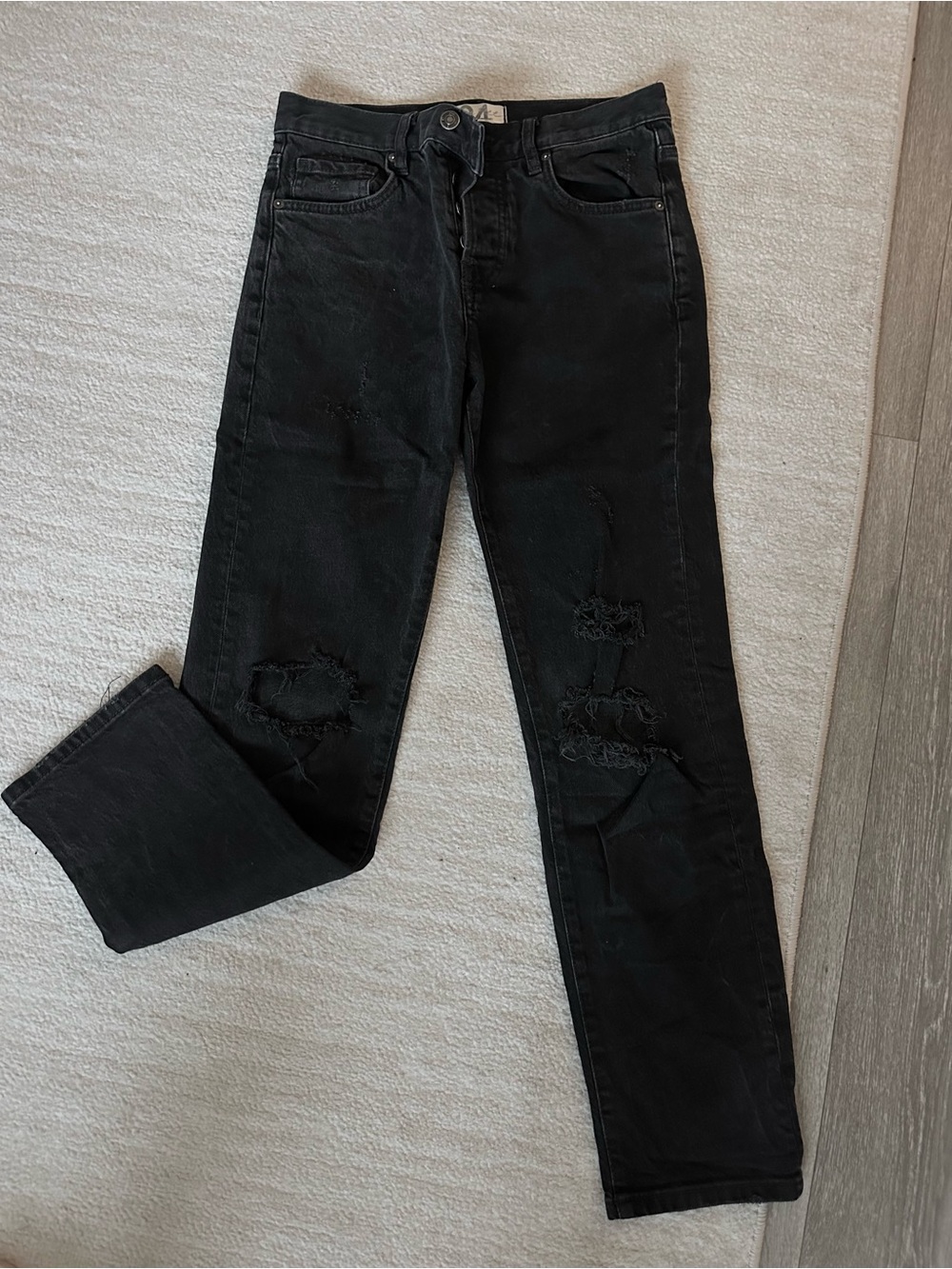 Free People Women's Black Straight-Leg Ripped Jeans